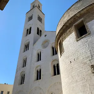 Landlord 8 - Finestra Sulla Cattedrale , Bari Italien