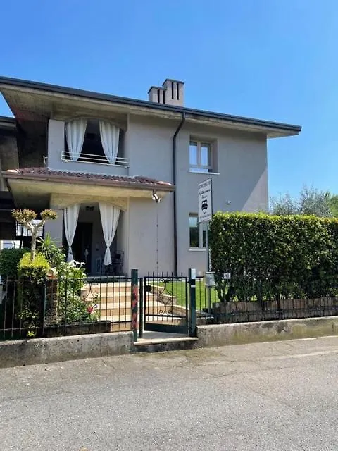 Le 2 Perle 2.0 Hotell Peschiera del Garda 0*,  Italien